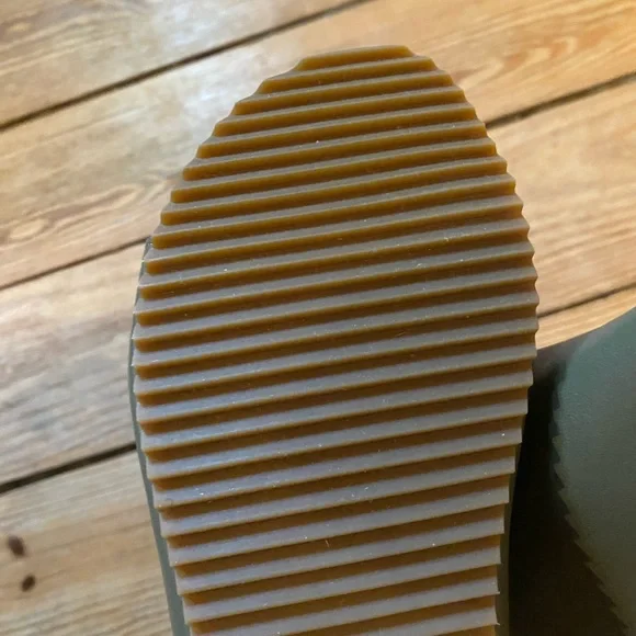 NWOB Eileen Fisher Women's Green Leather Mule Sandals/Slides, Sz 9.5 - Picture 8 of 8